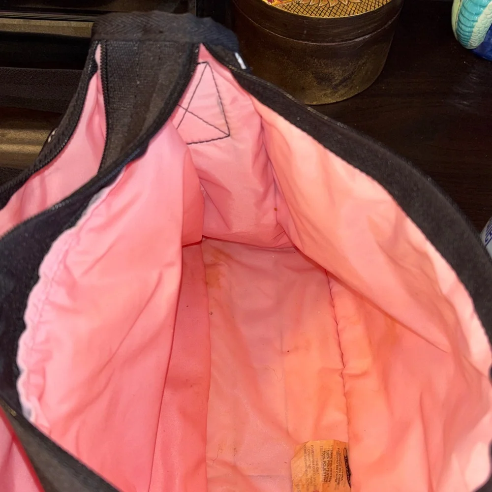 EUC LeSportsac Disney Minnie Mouse Deluxe Everyday Bag in the "Celebrate M - Picture 7 of 16